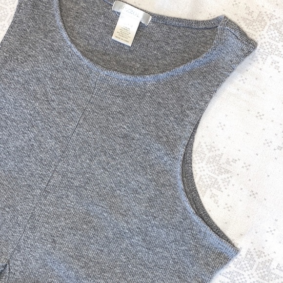 gray, front knot, cropped tank top - Picture 2 of 4